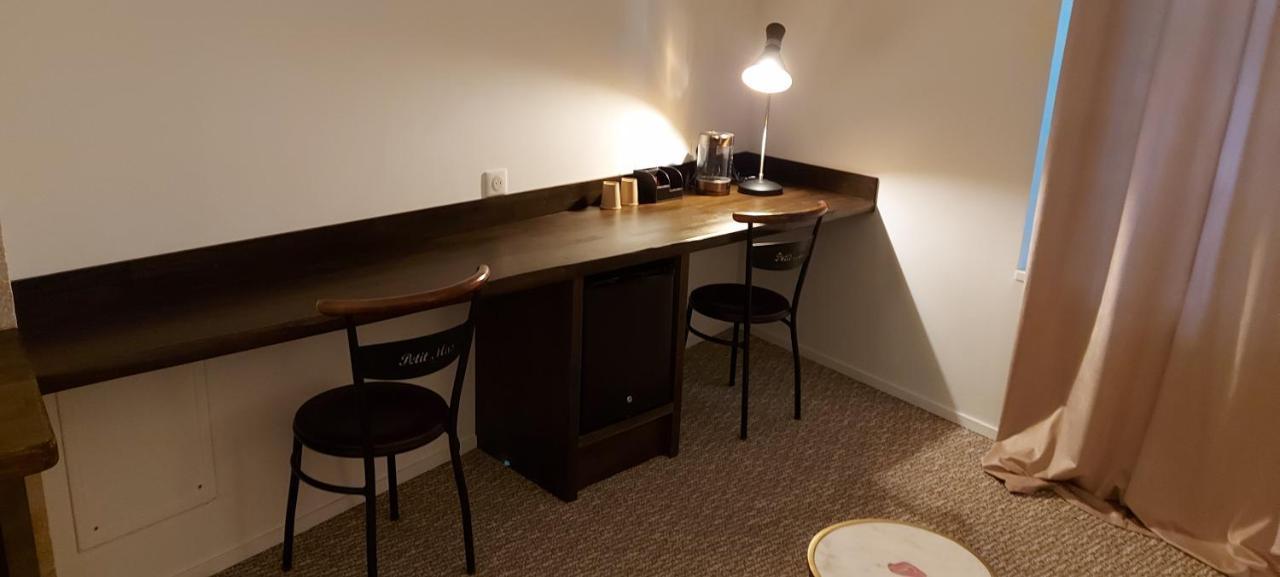 Auberge Le Petit Mas 伊苏瓦尔 外观 照片